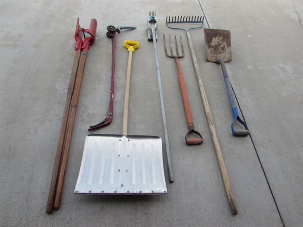 LONG HANDLED YARD TOOLS - RAKE, PITCHFORK, POST HOLE DIGGER & MORE