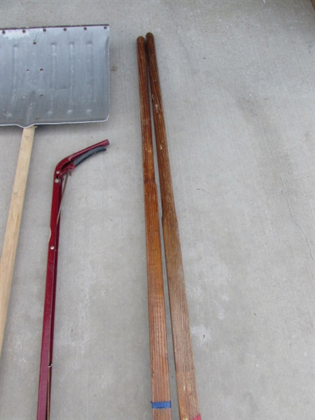 LONG HANDLED YARD TOOLS - RAKE, PITCHFORK, POST HOLE DIGGER & MORE
