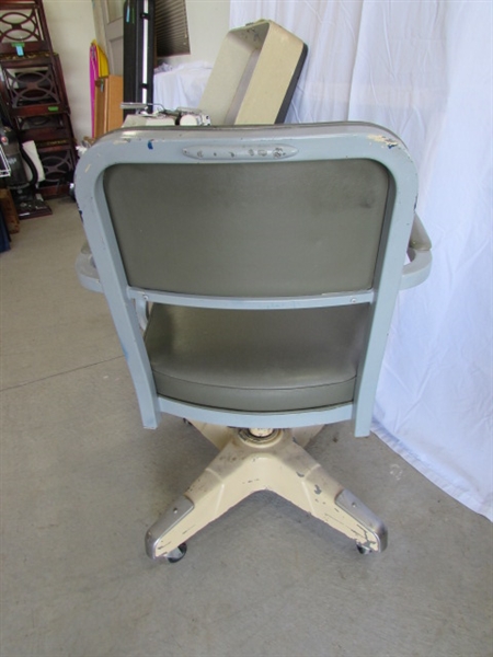 VINTAGE TYPEWRITER CART, TYPEWRITER & 2 DESK CHAIRS