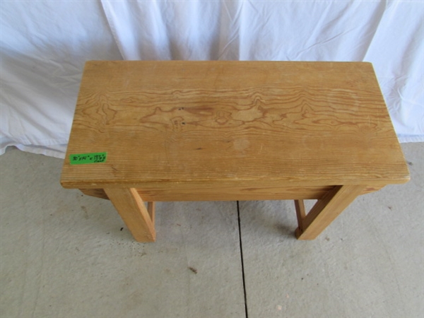 SOLID WOOD WEAVERS BENCH WITH STORAGE DRAWER
