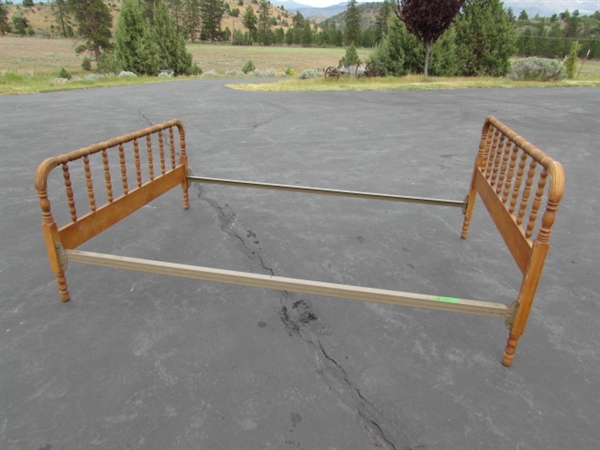 VINTAGE WOOD BED FRAME W/METAL RAILS
