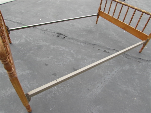 VINTAGE WOOD BED FRAME W/METAL RAILS