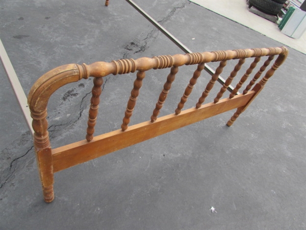 VINTAGE WOOD BED FRAME W/METAL RAILS