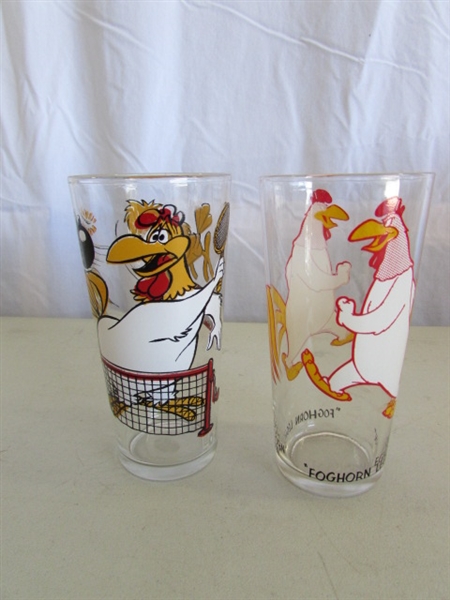 VINTAGE LOONEY TUNES COLLECTIBLE CHARACTER GLASSES