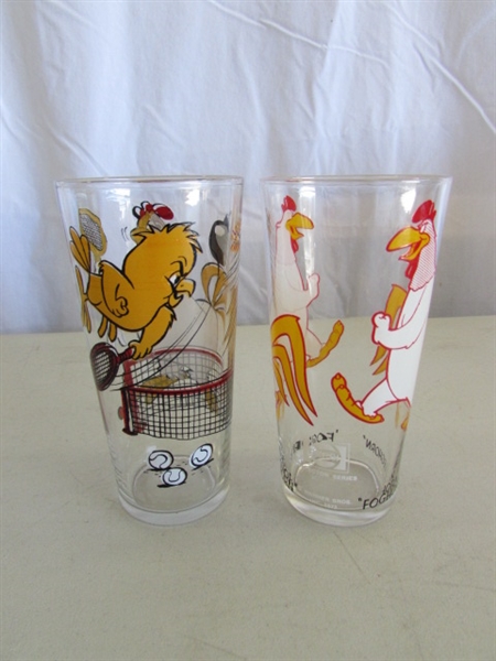 VINTAGE LOONEY TUNES COLLECTIBLE CHARACTER GLASSES