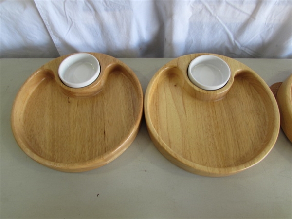 WOODEN CHIP/DIP TRAYS & 2 CORELLE OVAL PLATTERS