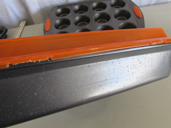 RACHEL RAY BAKING PANS