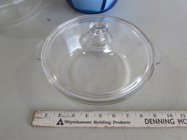 CLEAR & BLUE PYREX & ANCHOR HOCKING GLASS KITCHENWARE & METAL COOLING RACKS