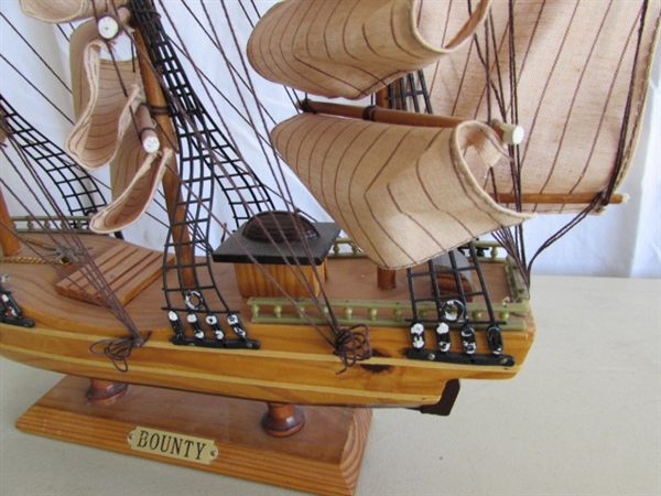 VINTAGE TIN SHIP WALL PLATES, MODEL SHIP & BOTTLE W/EMBOSSED SHIP