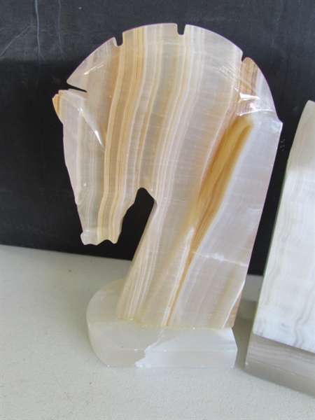 2 SETS OF CARVED ONYX HORSE HEAD BOOKENDS