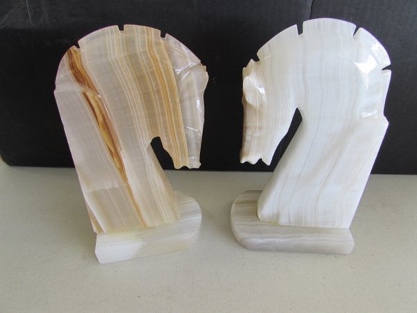2 SETS OF CARVED ONYX HORSE HEAD BOOKENDS