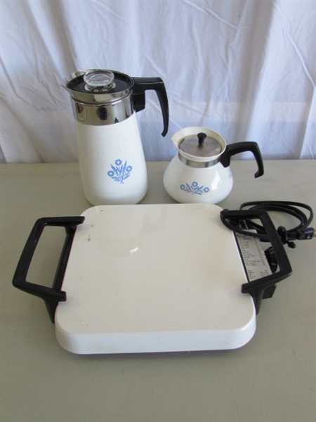 CORNING WARE TEAPOT, PERCOLATOR & HEATING BASE