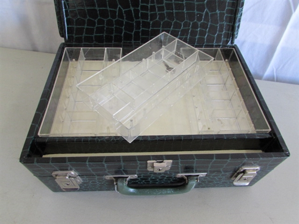 SUITCASE STYLE SEWING BASKET