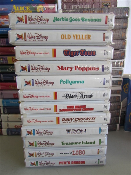 COLLECTION OF DISNEY VHS & PANASONIC VCR W/REMOTE
