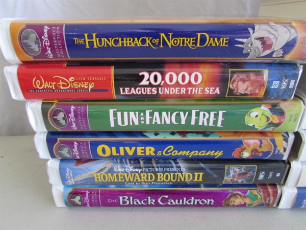 COLLECTION OF DISNEY VHS & PANASONIC VCR W/REMOTE