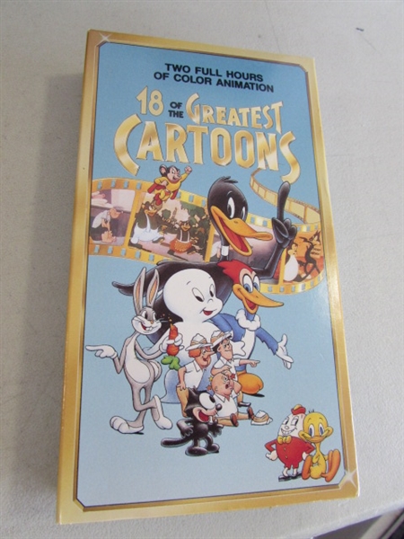 JAMES BOND & PEANUTS VHS MOVIES & PANASONIC VCR (NO REMOTE)
