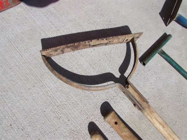LONG HANDLES GARDEN TOOLS & FROG FORKS
