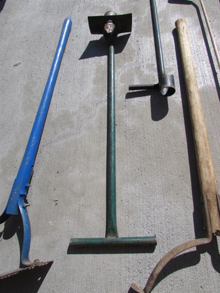 LONG HANDLES GARDEN TOOLS & FROG FORKS
