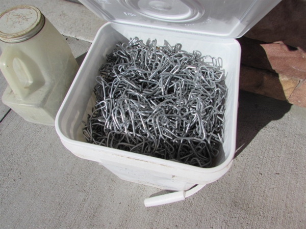 SMALL & MEDIUM FENCING WIRE CLIPS