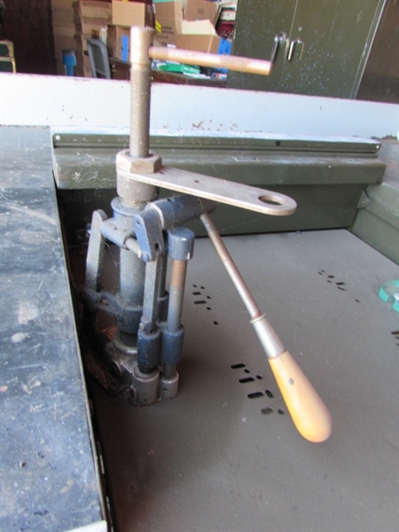 INDUSTRIAL METAL DESK WITH RELOADING SUPPLIES