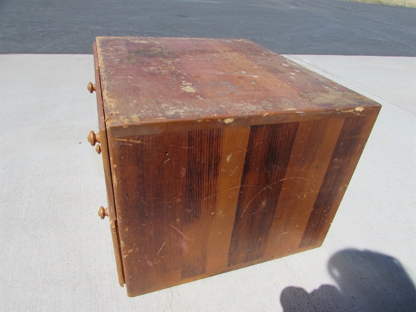 4-DRAWER WOODEN BOX, LEAD SOLDIER MOLDS AND OTHER CONTENTS