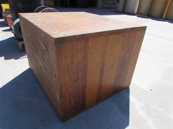 4-DRAWER WOODEN BOX, LEAD SOLDIER MOLDS AND OTHER CONTENTS