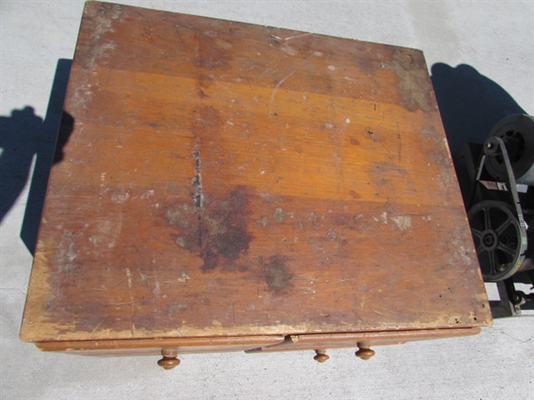 4-DRAWER WOODEN BOX, LEAD SOLDIER MOLDS AND OTHER CONTENTS