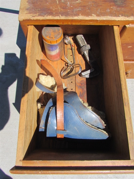 4-DRAWER WOODEN BOX, LEAD SOLDIER MOLDS AND OTHER CONTENTS