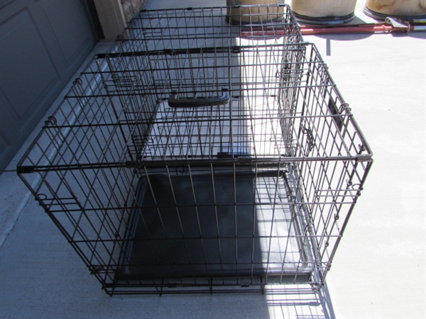2 WIRE DOG/ANIMAL CRATES