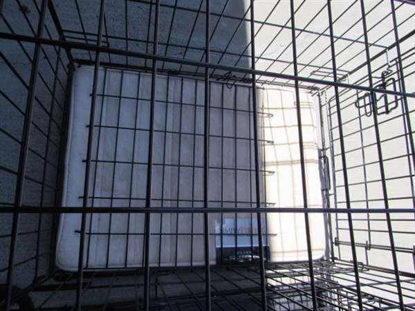 2 WIRE DOG/ANIMAL CRATES