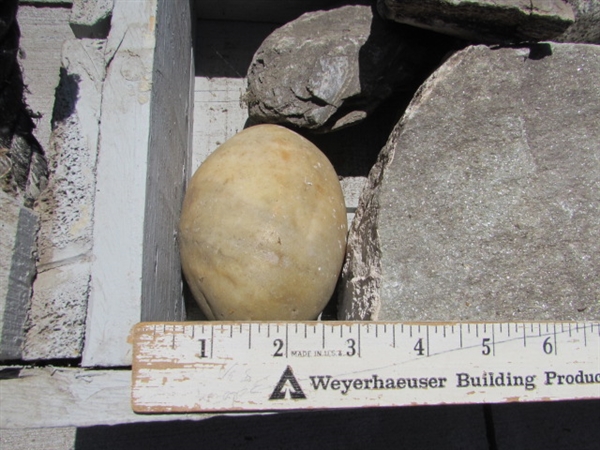 VINTAGE WOODEN AMMO CRATE/BOX W/ASSORTED STONES/ROCKS