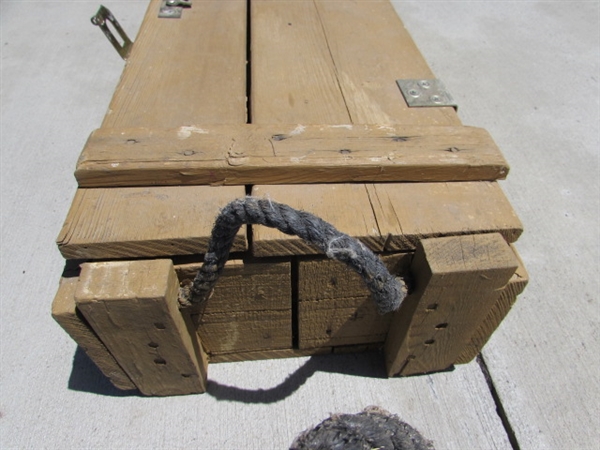 VINTAGE WOODEN AMMO CRATE/BOX WITH ASSORTED ROCKS