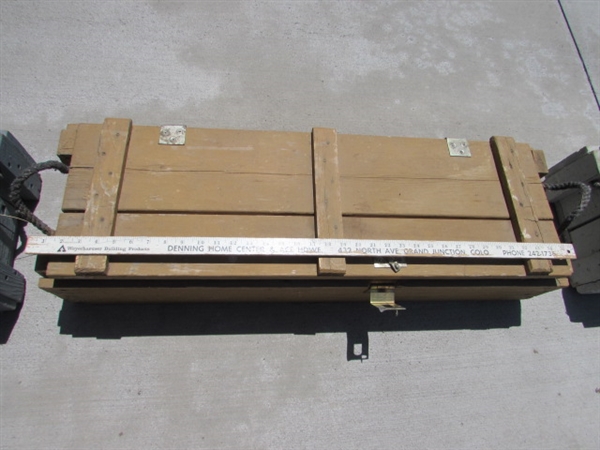 VINTAGE WOODEN AMMO CRATE/BOX WITH ASSORTED ROCKS
