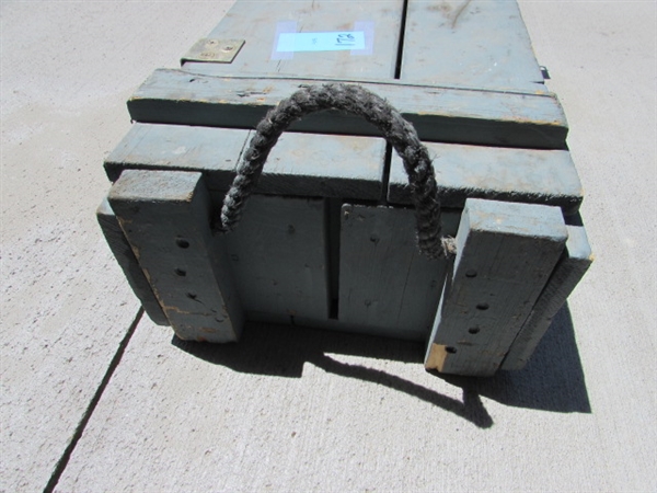 VINTAGE WOODEN AMMO CRATE/BOX WITH ASSORTED ROCKS