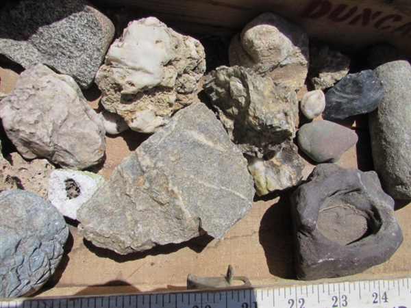 VINTAGE WOODEN AMMO CRATE/BOX WITH ASSORTED ROCKS