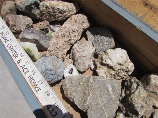 VINTAGE WOODEN AMMO CRATE/BOX WITH ASSORTED ROCKS