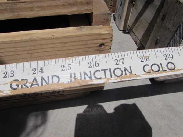VINTAGE WOODEN AMMO CRATE/BOX WITH SCRAPERS, CHISELS & MORE