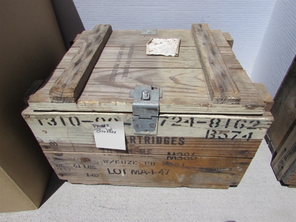 VINTAGE WOODEN AMMO CRATE/BOX WITH PAINTBRUSHES
