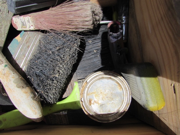 VINTAGE WOODEN AMMO CRATE/BOX WITH PAINTBRUSHES