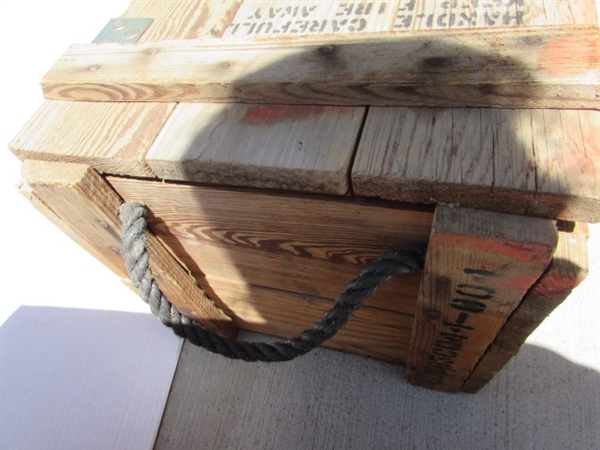 VINTAGE WOODEN AMMO CRATE/BOX WITH ASST CHAIN