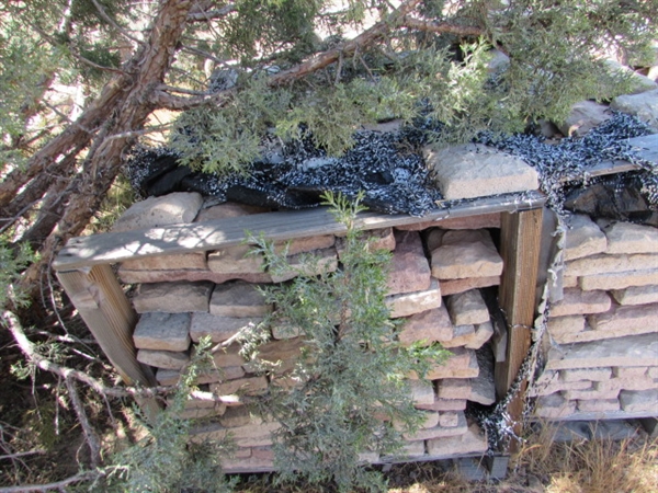 SEVERAL PALLETS OF BRICK/STONE LOOK SIDING
