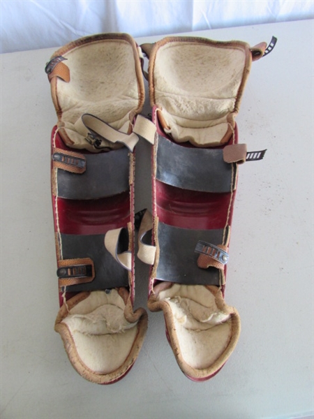 VINTAGE UMPIRE SAFETY GEAR & CLEATS