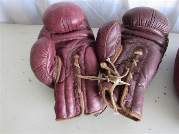 VINTAGE/ANTIQUE BOXING BAGS & GEAR