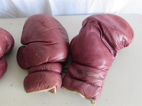 VINTAGE/ANTIQUE BOXING BAGS & GEAR