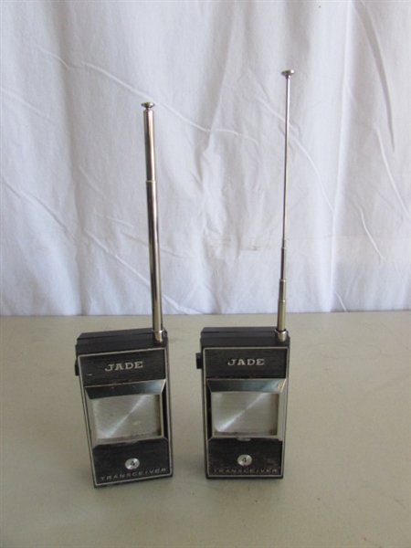 UHF/VHF AM-FM PROGRAMMABLE SCANNER W/ANTENNA & JADE TRANSCEIVERS