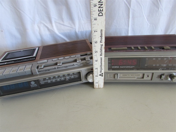 2 VINTAGE CASSETTE AM/FM CLOCK RADIOS