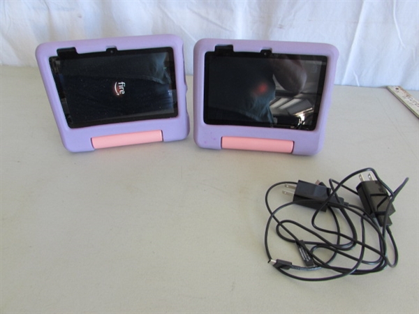 2 AMAZON FIRE TABLETS W/CHILD FRIENDLY CASES