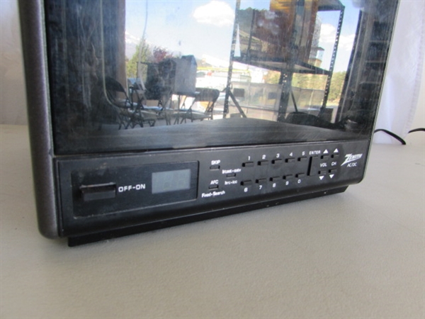 VINTAGE ZENITH AC/DC 9 TV