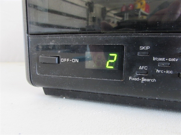 VINTAGE ZENITH AC/DC 9 TV