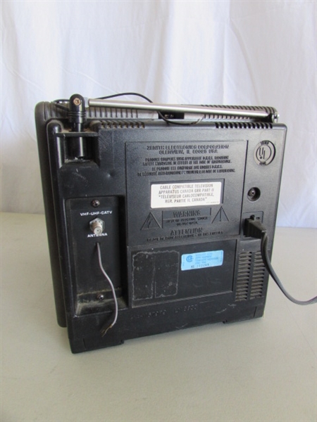 VINTAGE ZENITH AC/DC 9 TV
